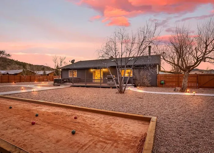 Ferienhaus Grand Canyon Basecamp Hot Tub 4 King Beds *